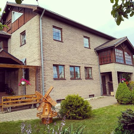 Urusel Guesthouse Talin Exterior foto
